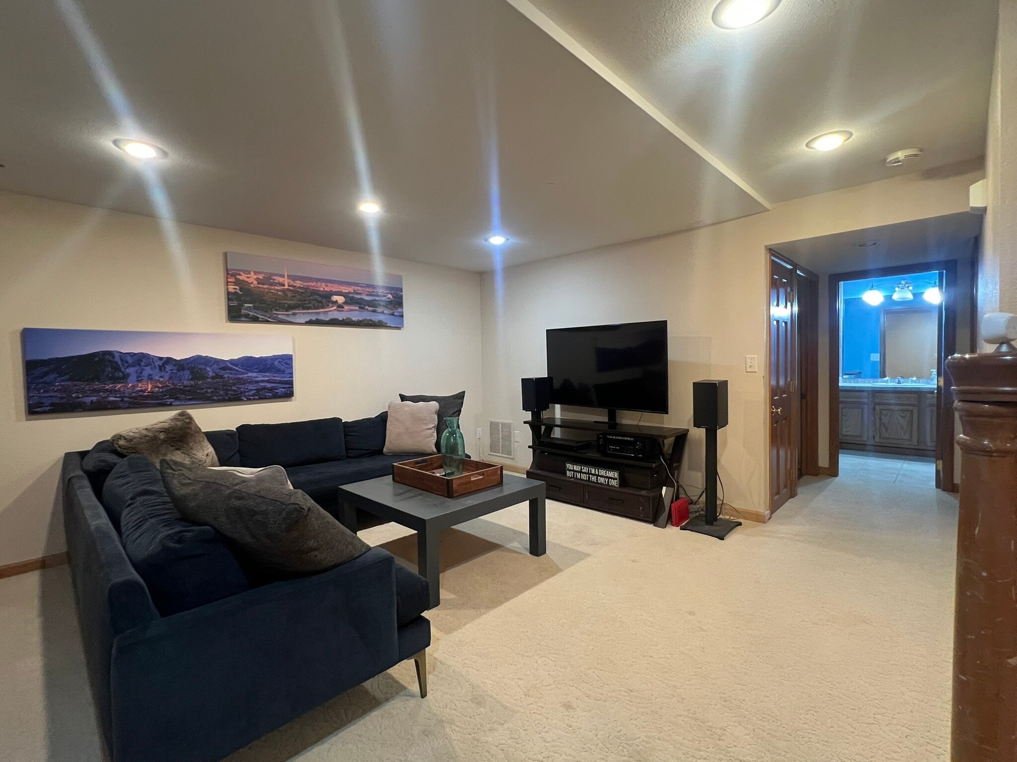 Building Photo - 7710 S Hickory Pl