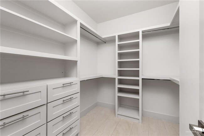 Building Photo - 15 S 42nd St