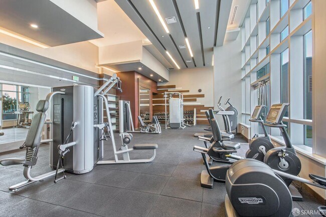 Building Photo - 718 Long Bridge St