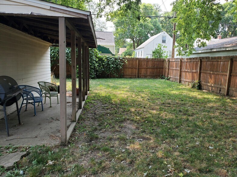 Fenced in Backyard - 2725 Myrtle St