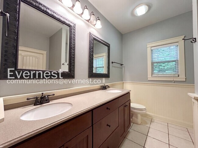 Building Photo - Spacious  Home with Garage and Deck / 3 Bed, 3 Bath / Garage-attached / Available now!