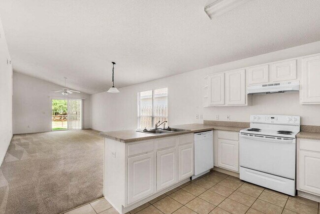 Building Photo - "Charming 3-Bedroom Home in Shalimar!"