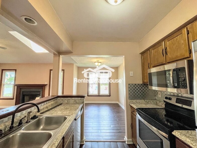 Building Photo - 521 Brisa Dr