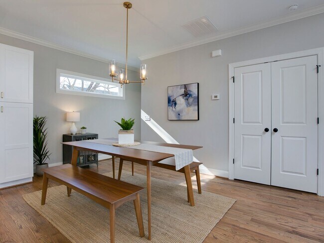 Building Photo - Available Now! Gorgeous 3 bedroom home close to downtown Durham!