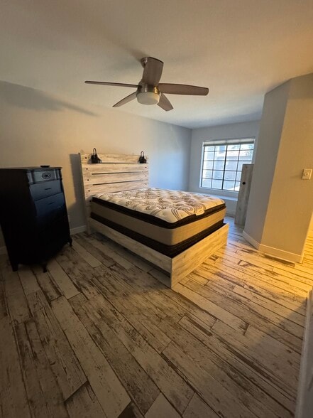 Building Photo - 1025 E Highland Ave