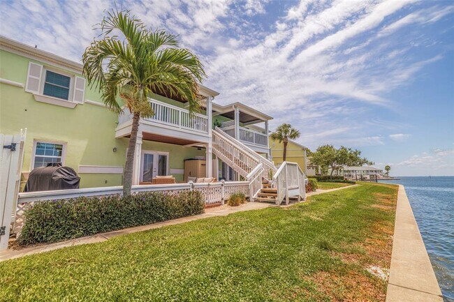 Building Photo - 5266 Beach Dr SE