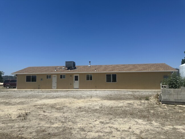 Building Photo - 43287 Lower Hilltop Ln