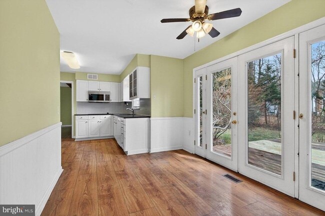 Building Photo - 16 Beechtree Ln