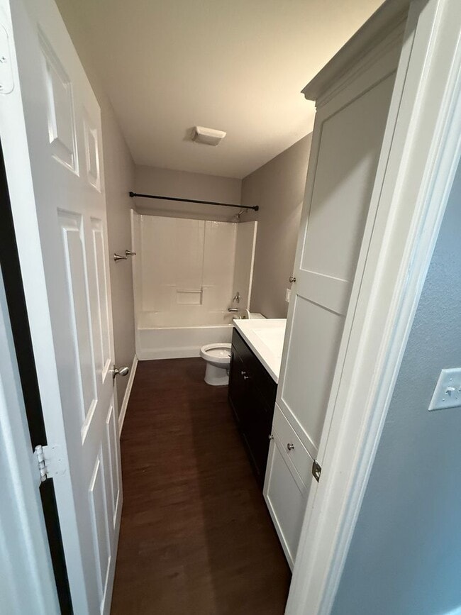 Building Photo - 3/2/1 near UT Tyler!