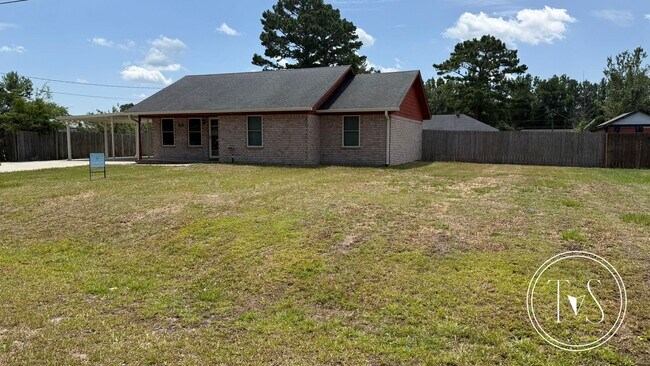 Building Photo - 142 Shayna Dr