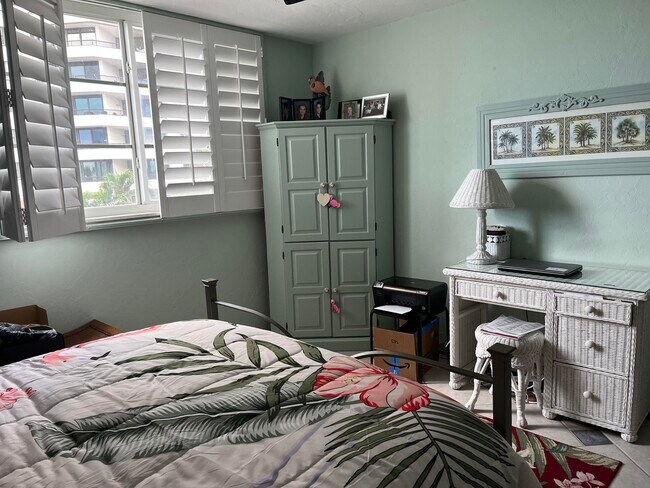 Building Photo - 603 Ocean Dr