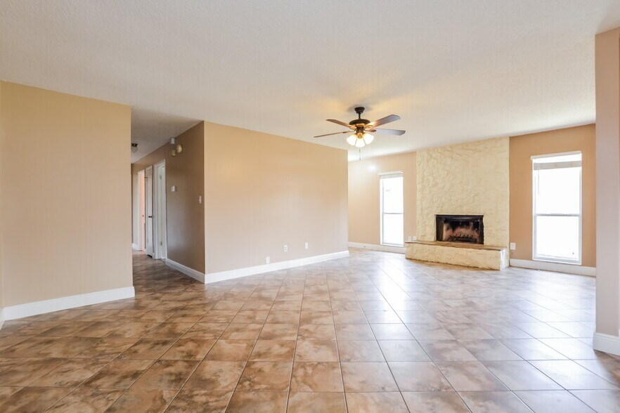 Building Photo - 1240 Rising Sun Blvd