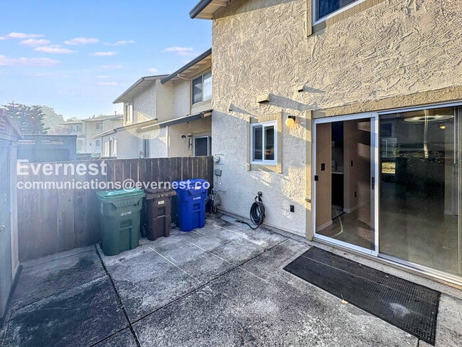 Building Photo - 1844 Tesoro Ct