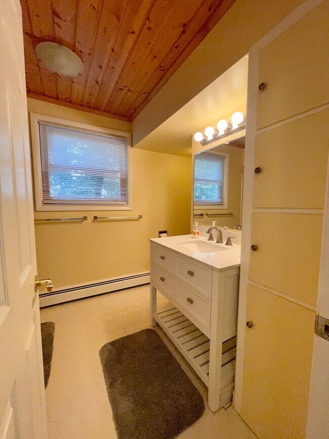 Building Photo - Available June 1st, 2026 — 2 Blocks from Munson Hospital