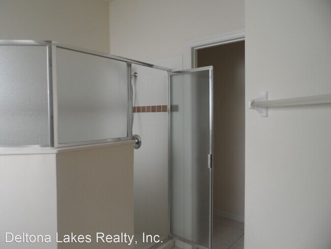 Building Photo - 3 br, 2 bath House - 234 W Tarrington Dr