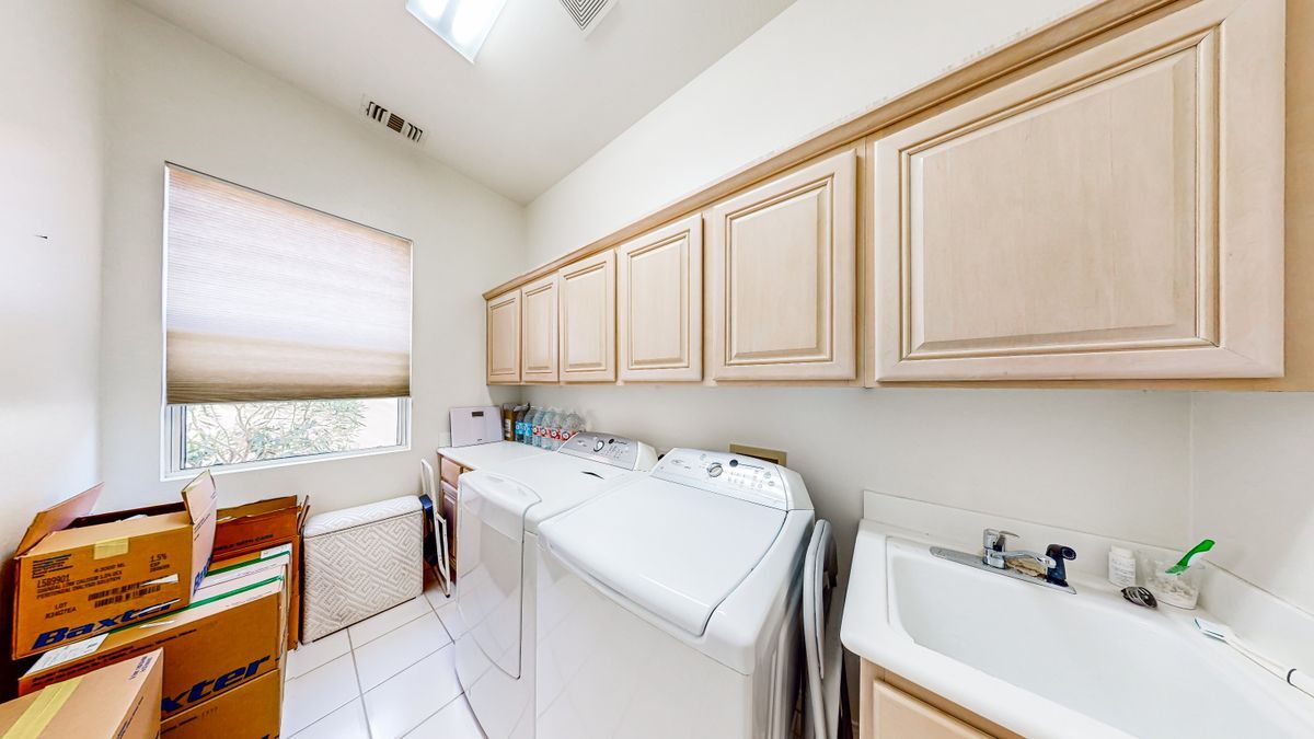 Building Photo - 78907 Fountain Hills Dr