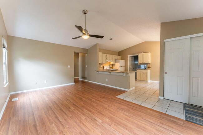 Building Photo - 4951 Hidden View Ct