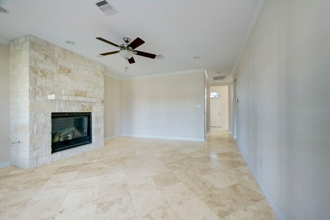 Building Photo - 307 Twin Timbers Ln