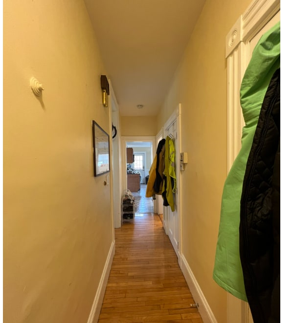 Building Photo - 176 Elm St