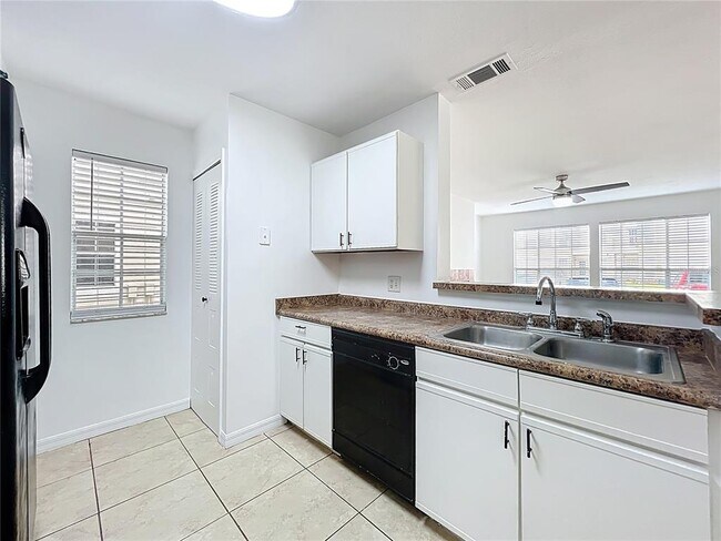 Building Photo - 645 Stafford Terrace