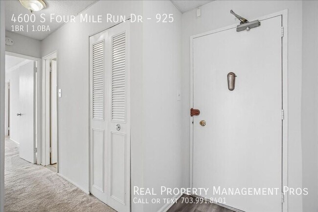Building Photo - 4600 S Four Mile Run Dr