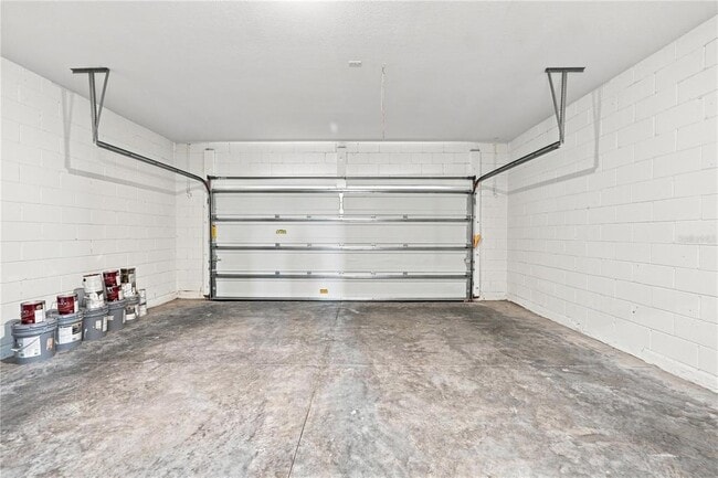 Building Photo - 9588 Westside Hls Dr