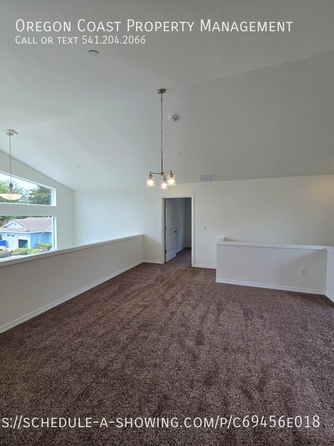 Building Photo - 4822 SW 48th Ct