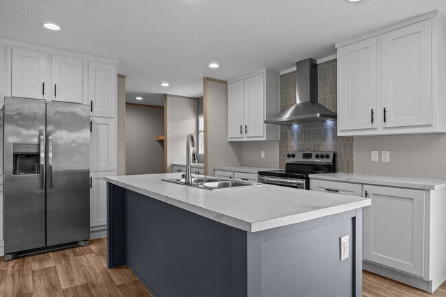 Building Photo - New build home on a spacious lot!