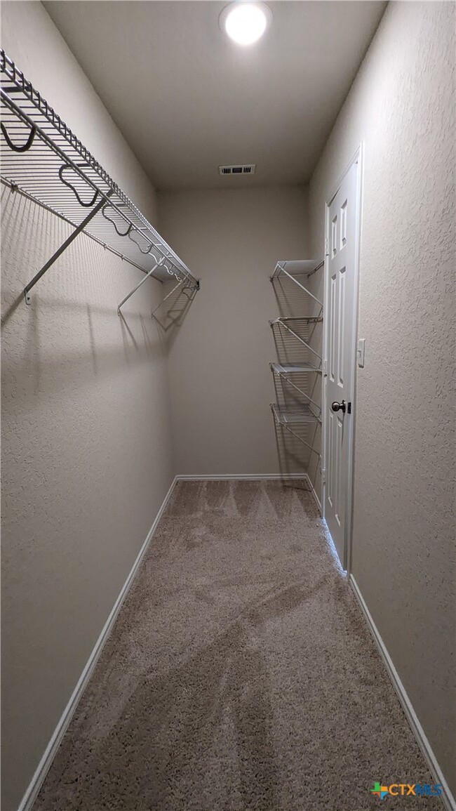 Building Photo - 521 Autumn Blaze