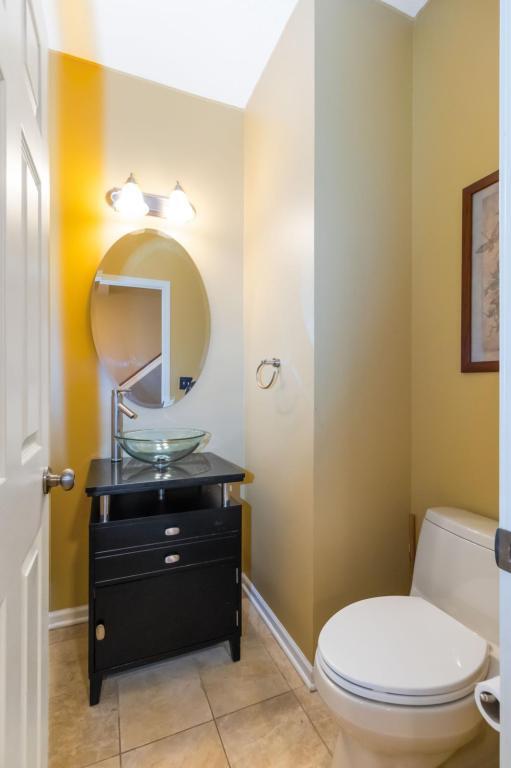 Building Photo - 5825 Crescent Ridge Dr