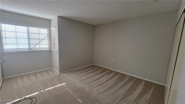 Building Photo - 8700 Captains Pl