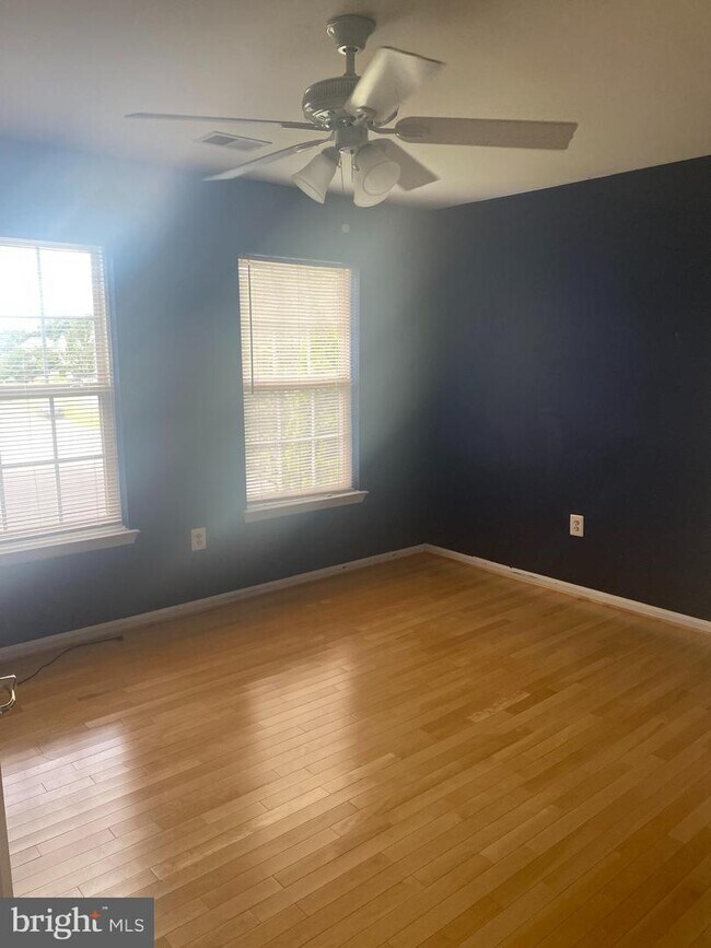 Building Photo - 12971 Queen Chapel Rd