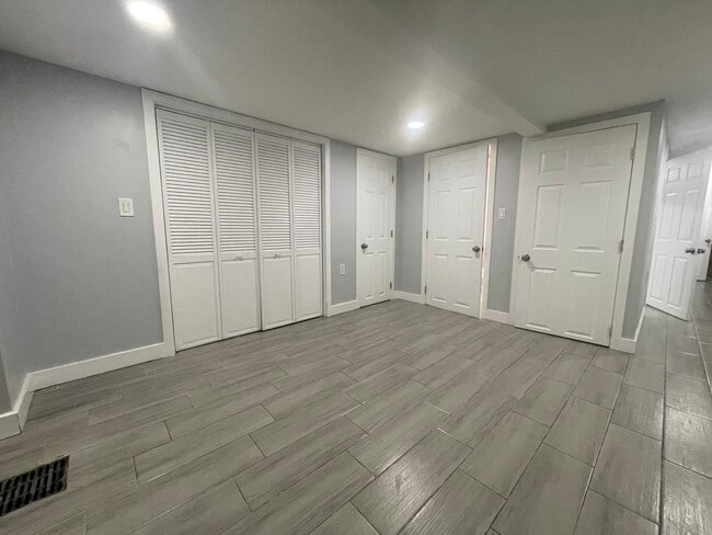 Building Photo - 153 Ripley Pl