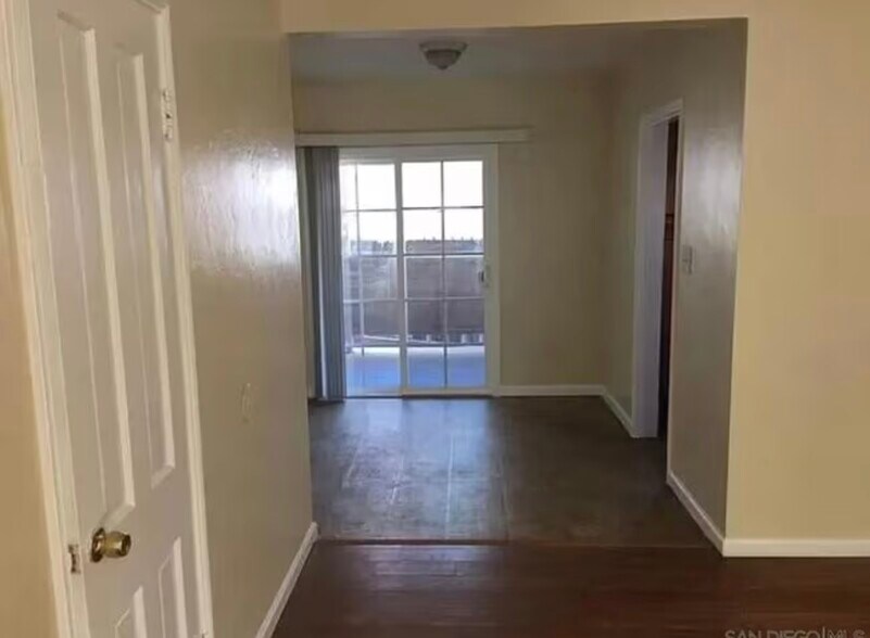 Building Photo - 3680 Voltaire St