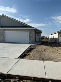 Building Photo - 12948 E Blake St