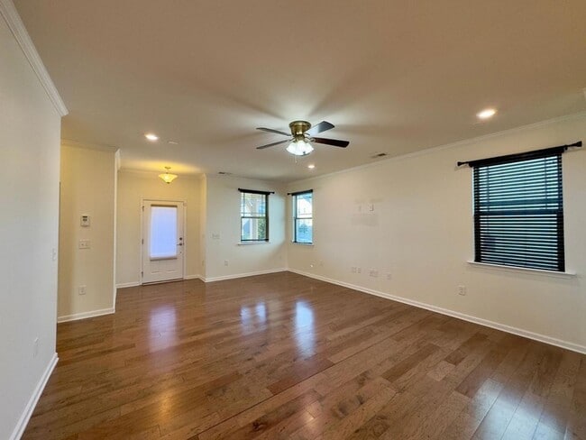 Building Photo - 1200 Governess Ln