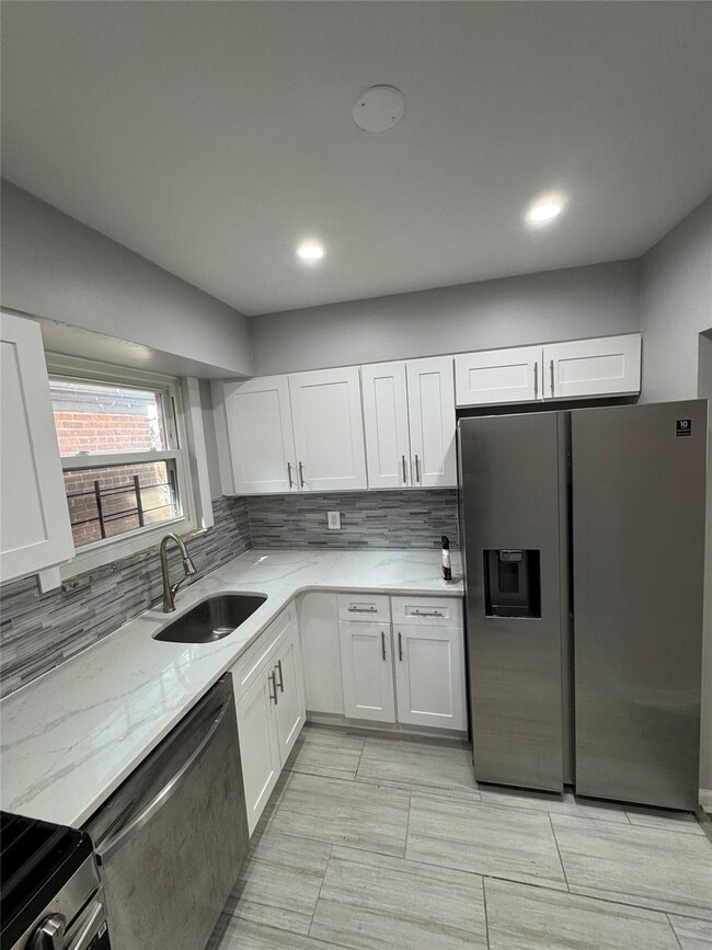 Building Photo - 6015 Fieldston Rd