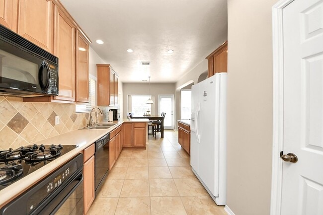 Building Photo - 9006 Sunny Brook Ln