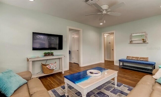 Building Photo - 1226 Sedeeva Cir S