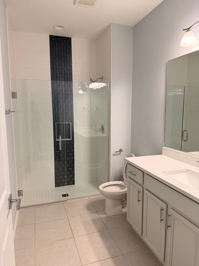 Building Photo - 4325 Renwick Dr