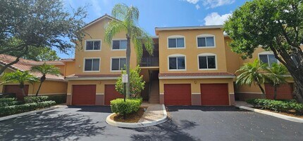 Building Photo - 400 Scotia Dr