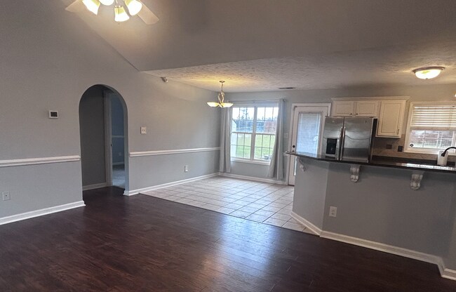 Building Photo - 137 Haywood Dr