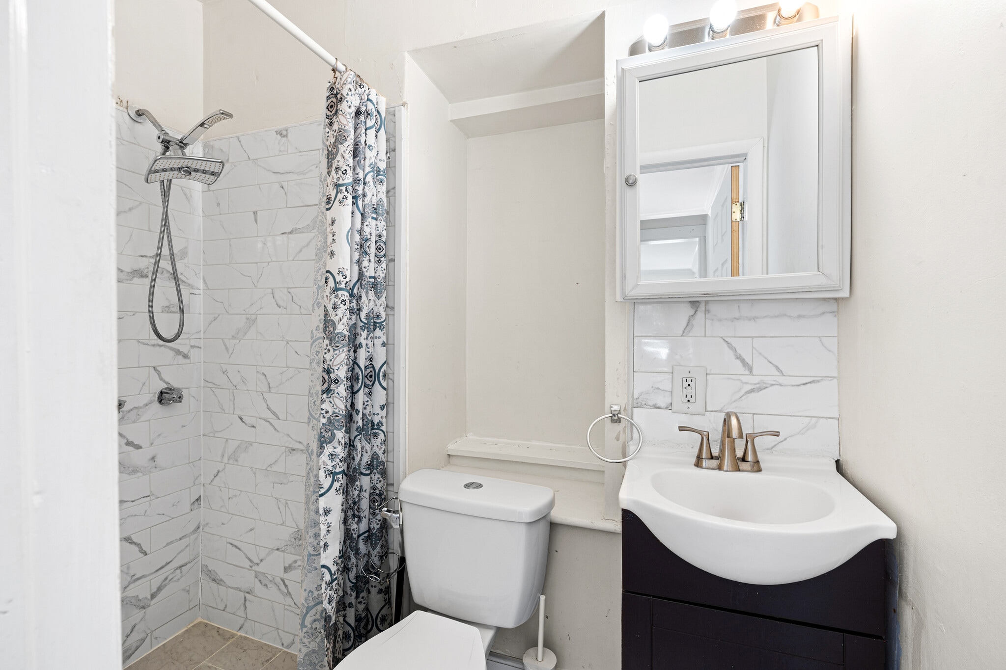 Building Photo - 4550 Silverwood St