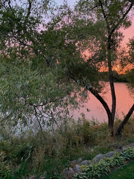 Building Photo - 5 Round Lake Trail