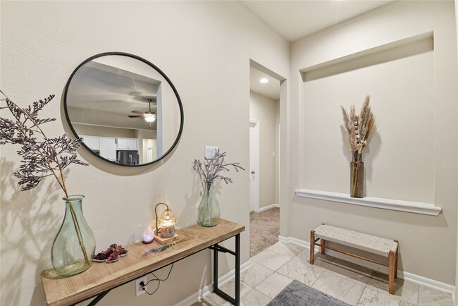 Building Photo - 6818 Aspen Peak Dr