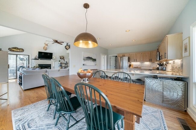 Building Photo - 1900 Snug Harbor Dr