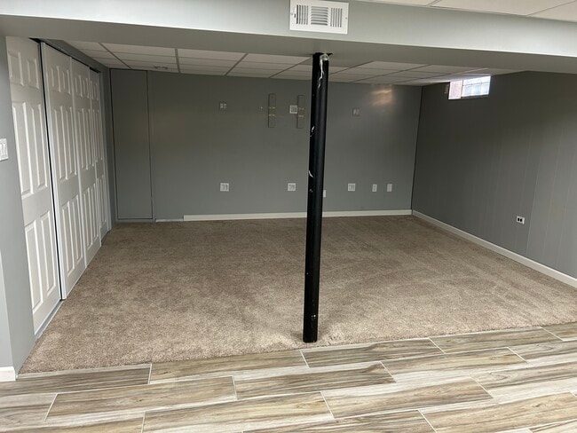 Building Photo - 6838 Moccasin St