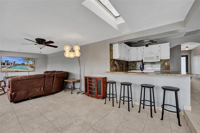 Building Photo - 1121 Guava Isle