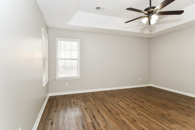 Building Photo - 184 Pebble Creek Cove E