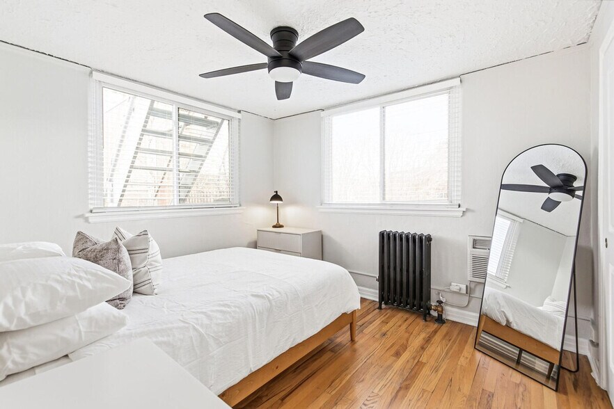 Building Photo - 1666 Detroit St